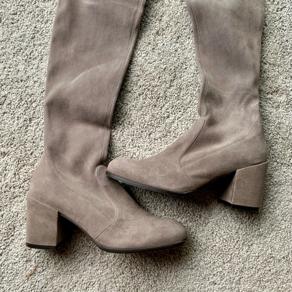 Stuart Weitzman Suede Boot - Picture 5 of 6